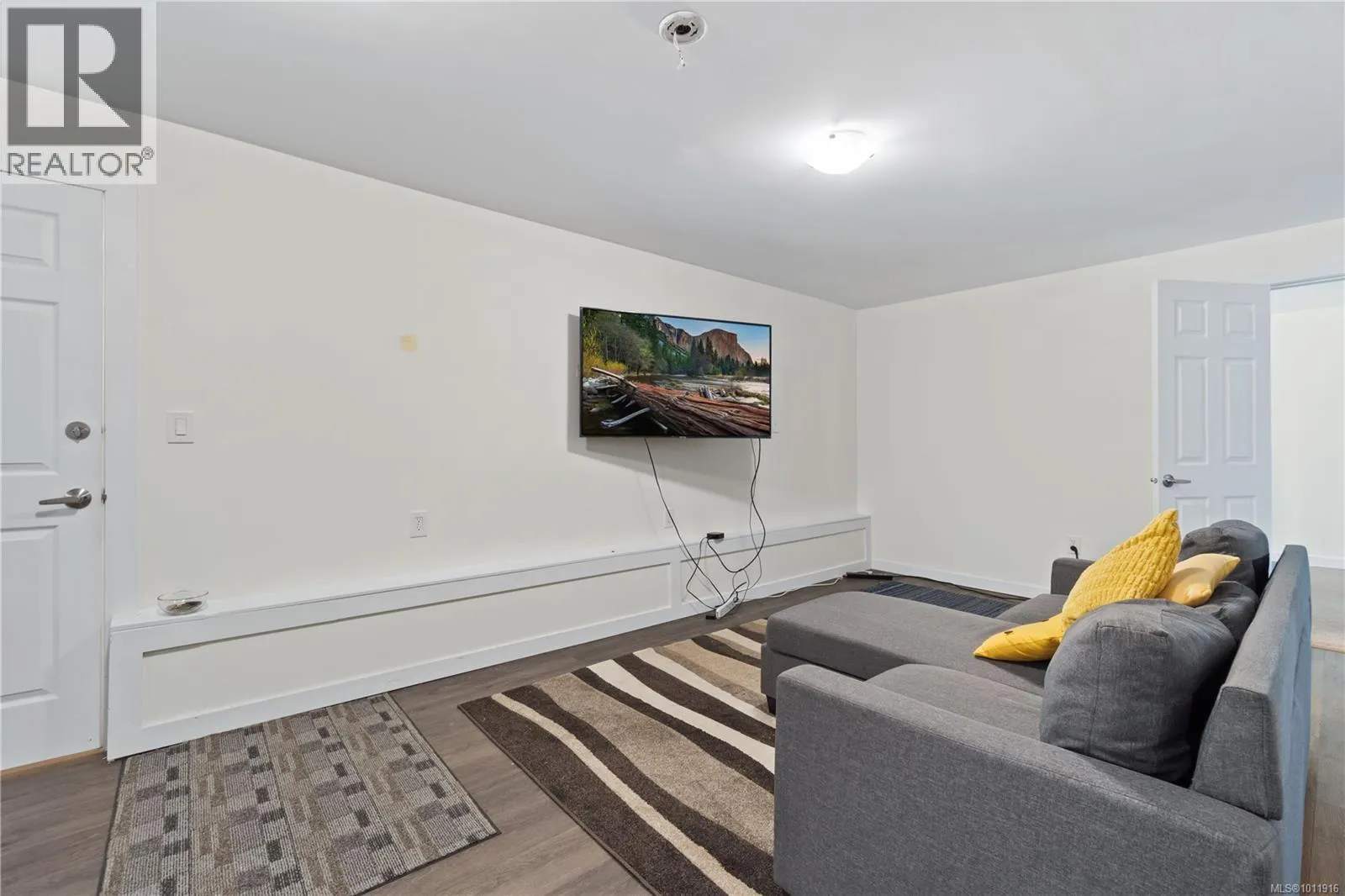 125 Arbutus Cres
