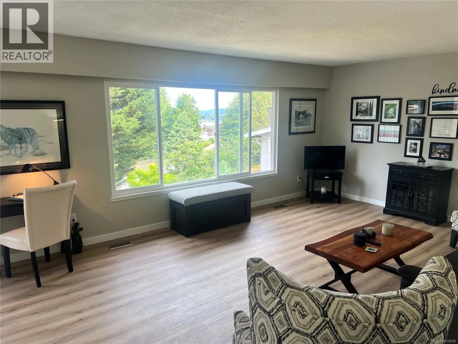 125 Arbutus Cres