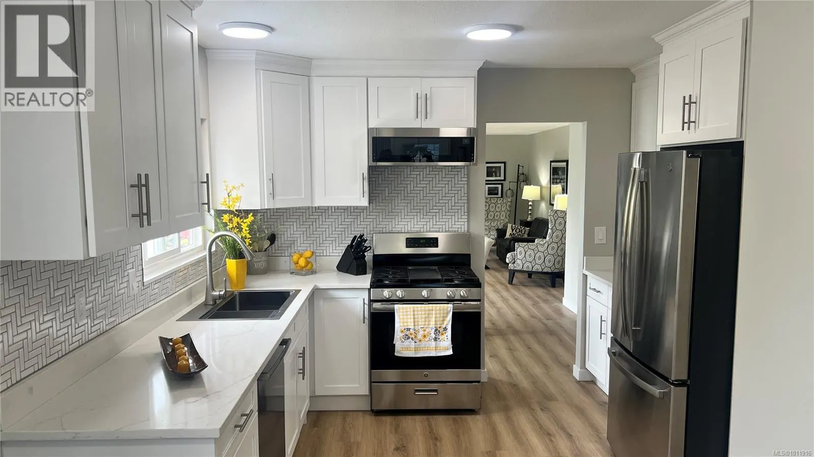 125 Arbutus Cres