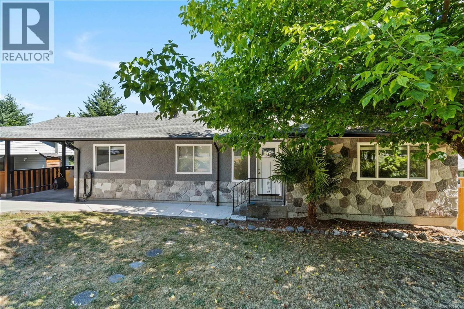 125 Arbutus Cres
