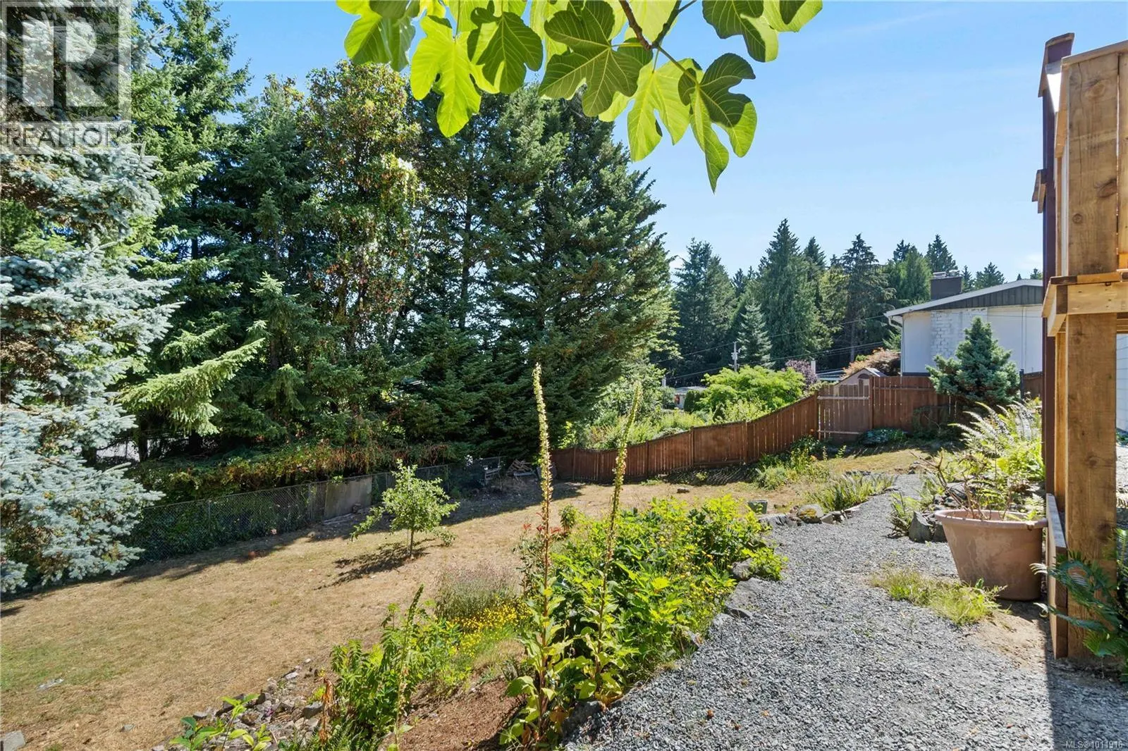 125 Arbutus Cres