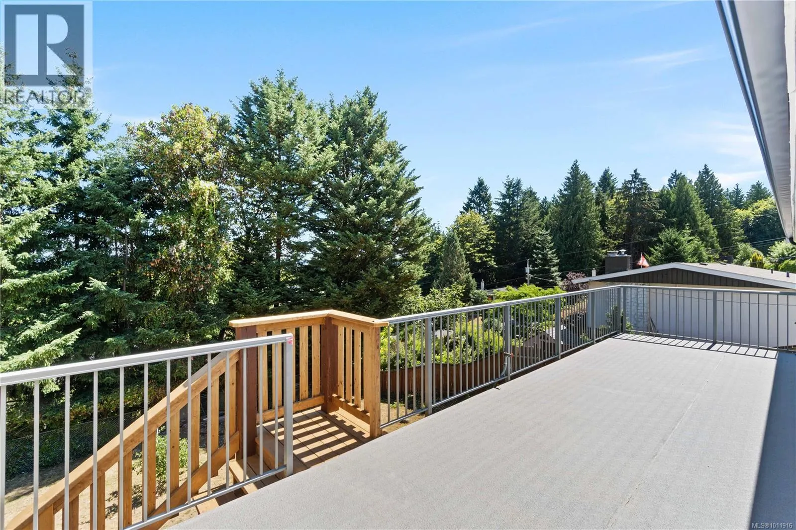 125 Arbutus Cres