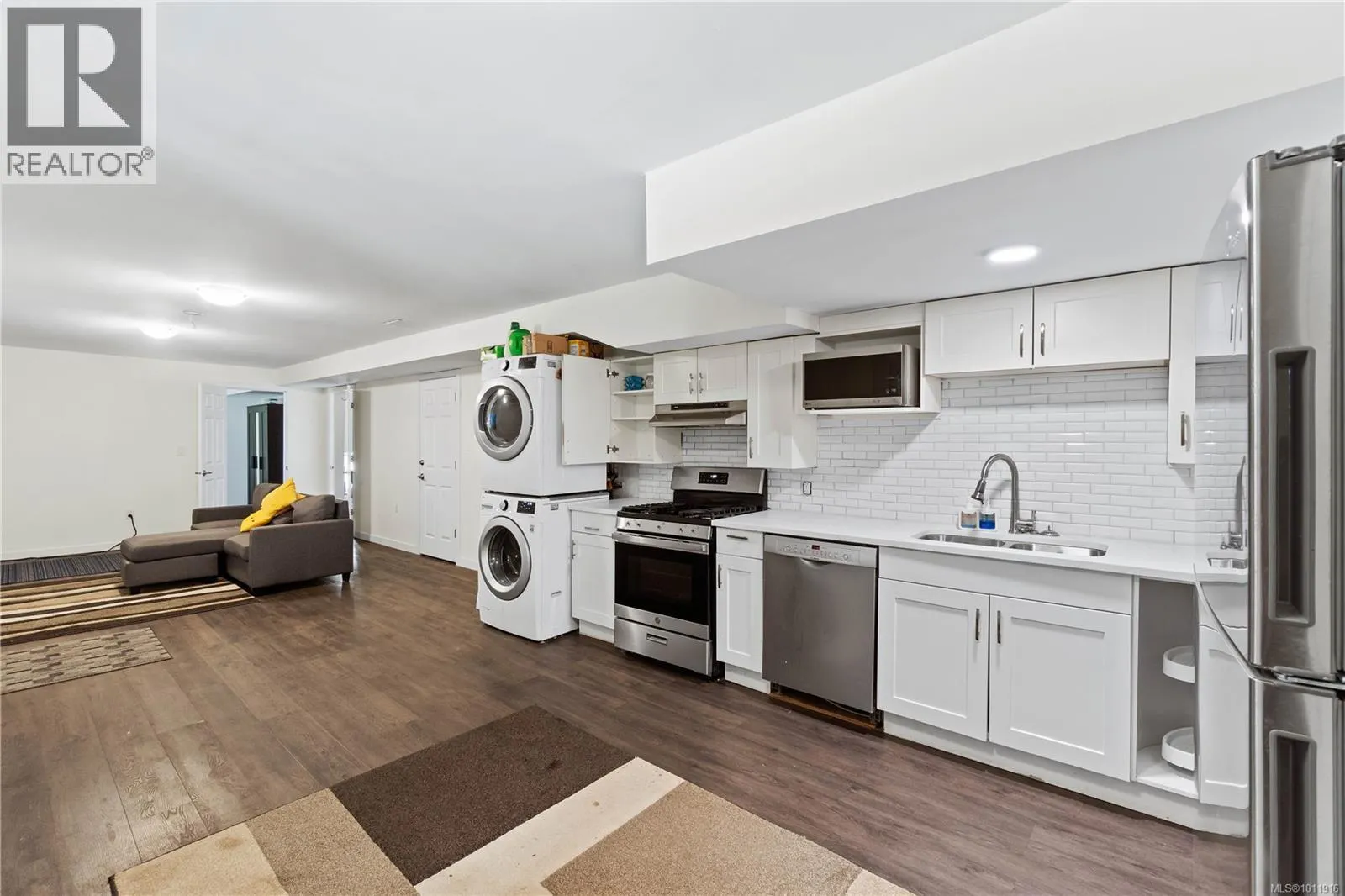 125 Arbutus Cres