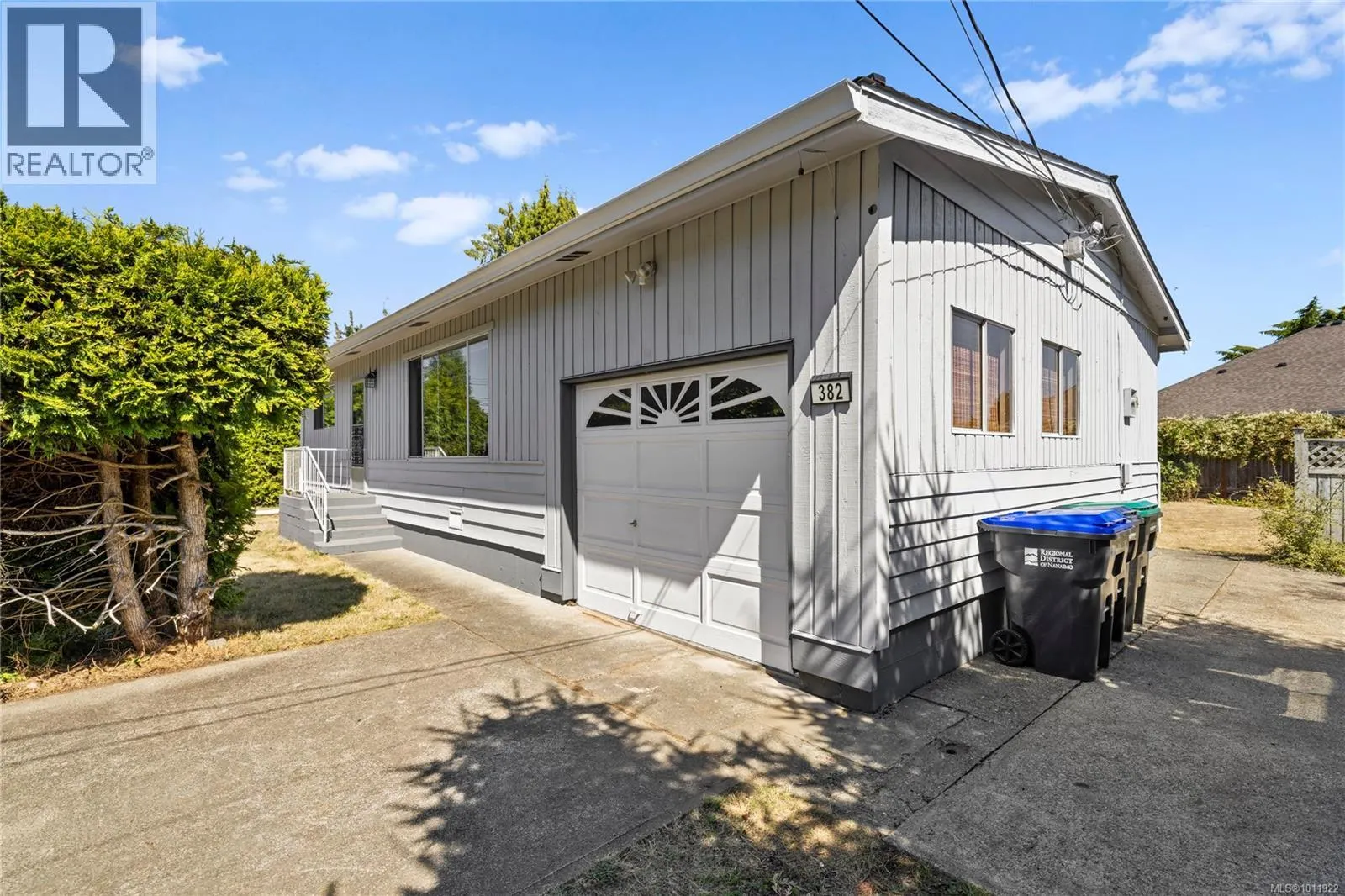 382 Willow St