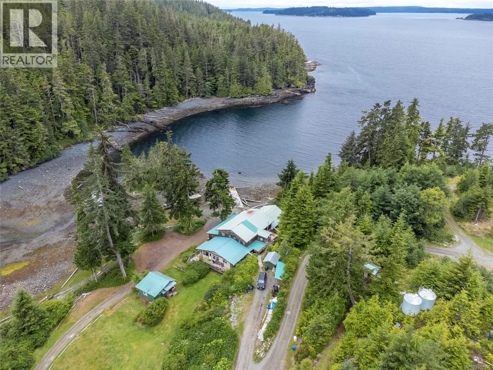 DL2264 Hidden Cove