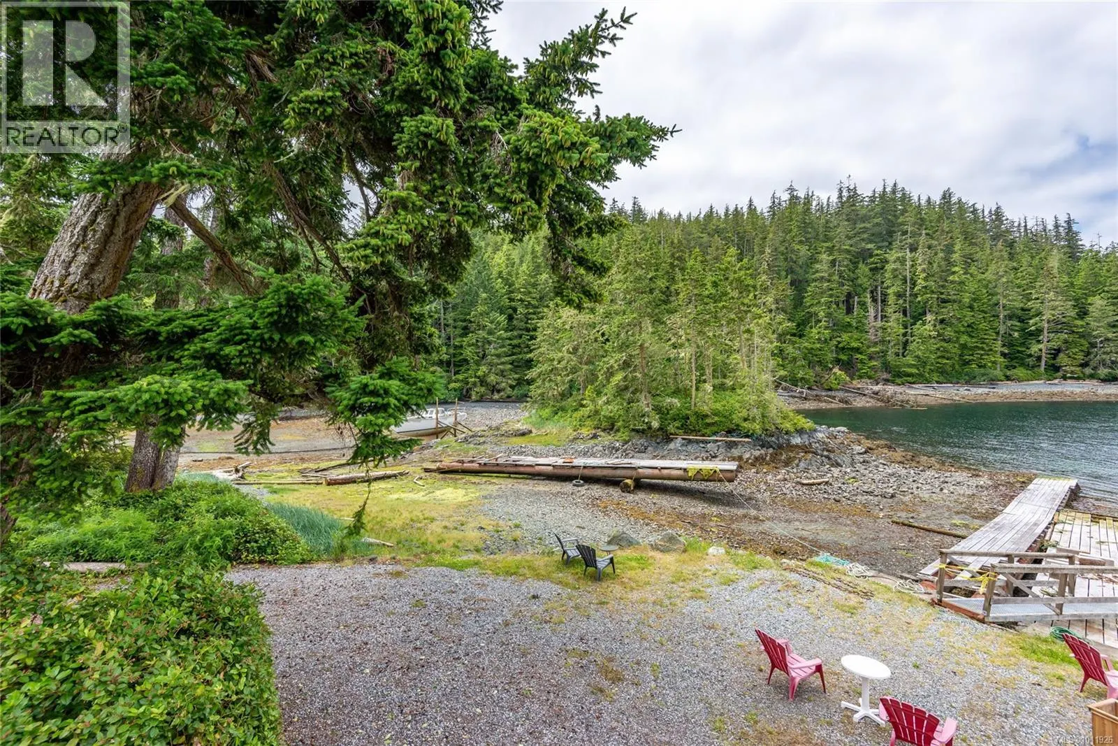 DL2264 Hidden Cove