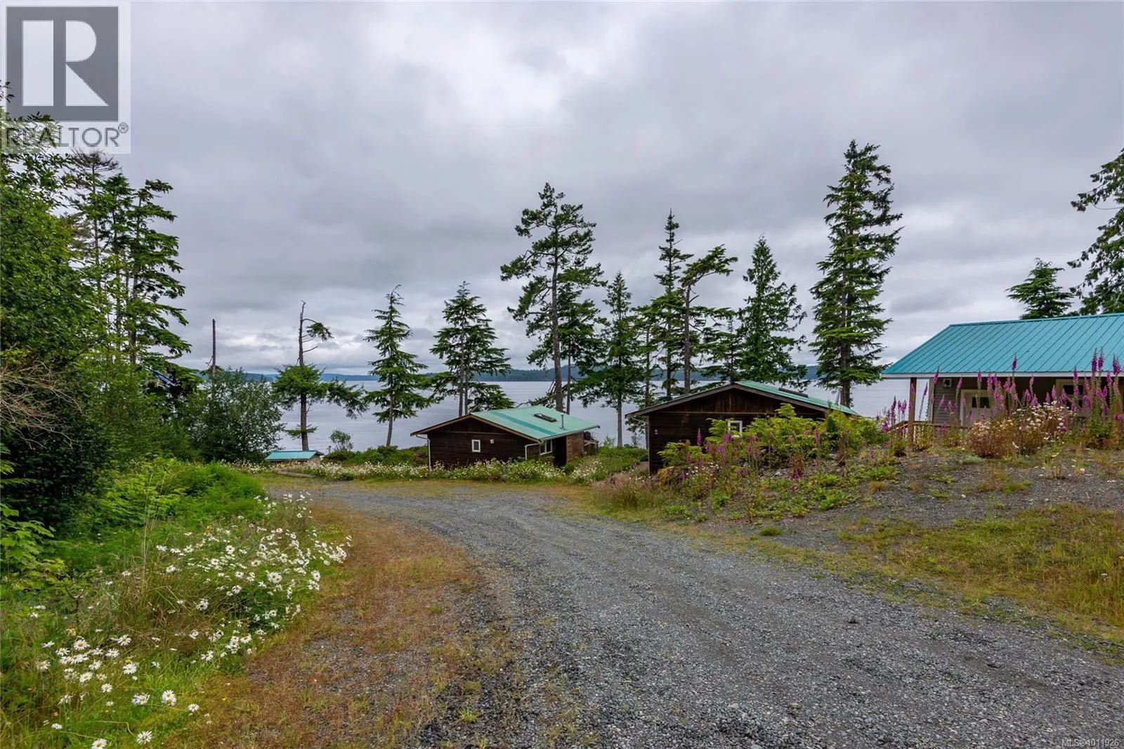 DL2264 Hidden Cove