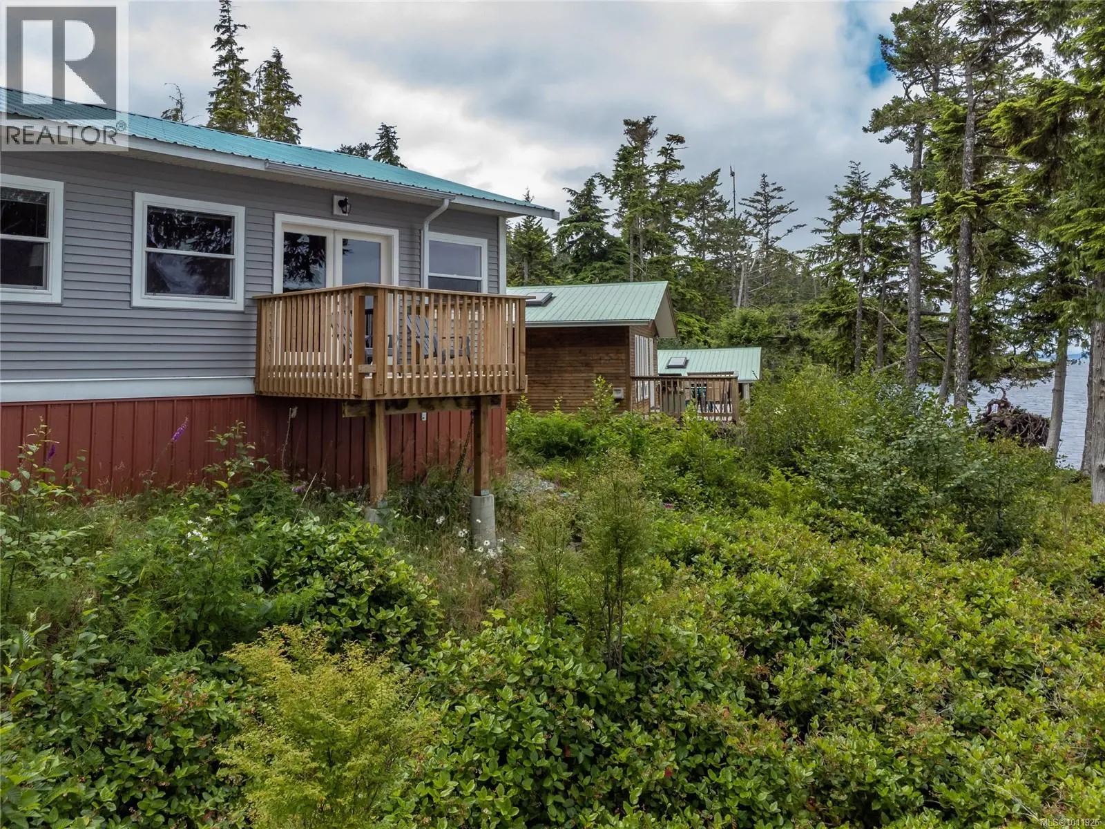 DL2264 Hidden Cove