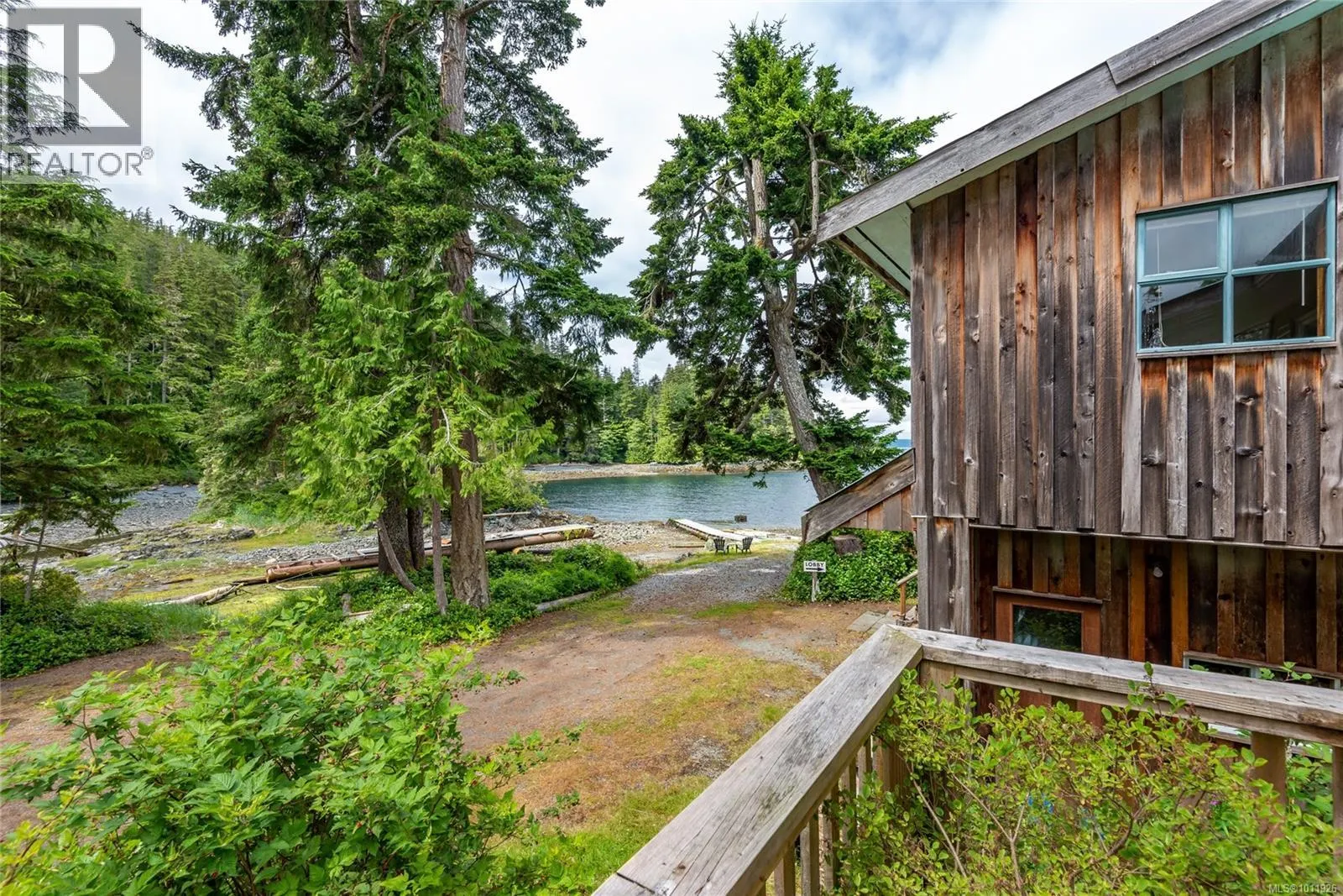 DL2264 Hidden Cove