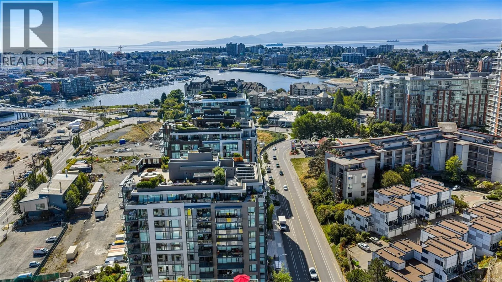 1108 363 Tyee Rd