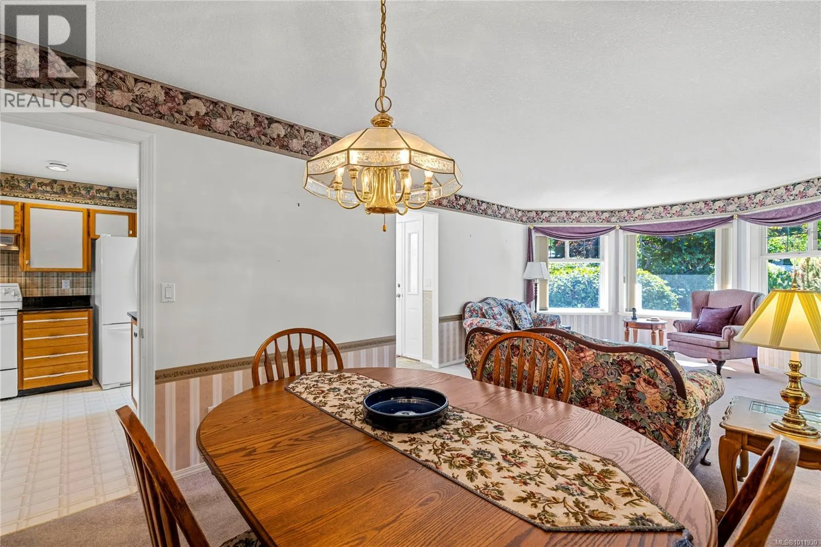 560 Country Club Dr