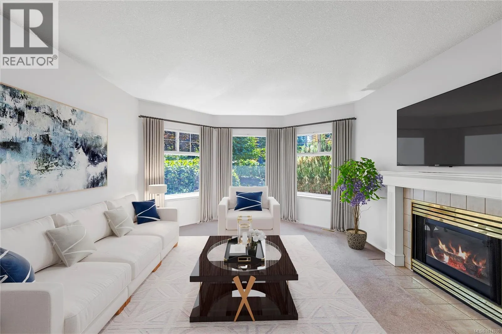 560 Country Club Dr
