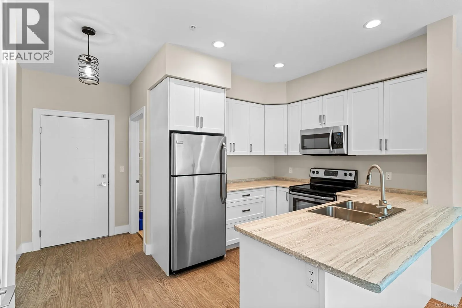 213 4960 Songbird Pl