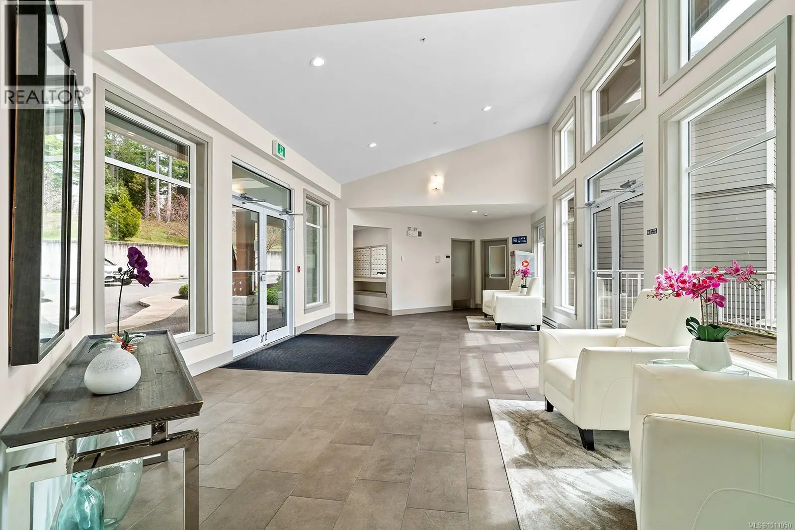 213 4960 Songbird Pl
