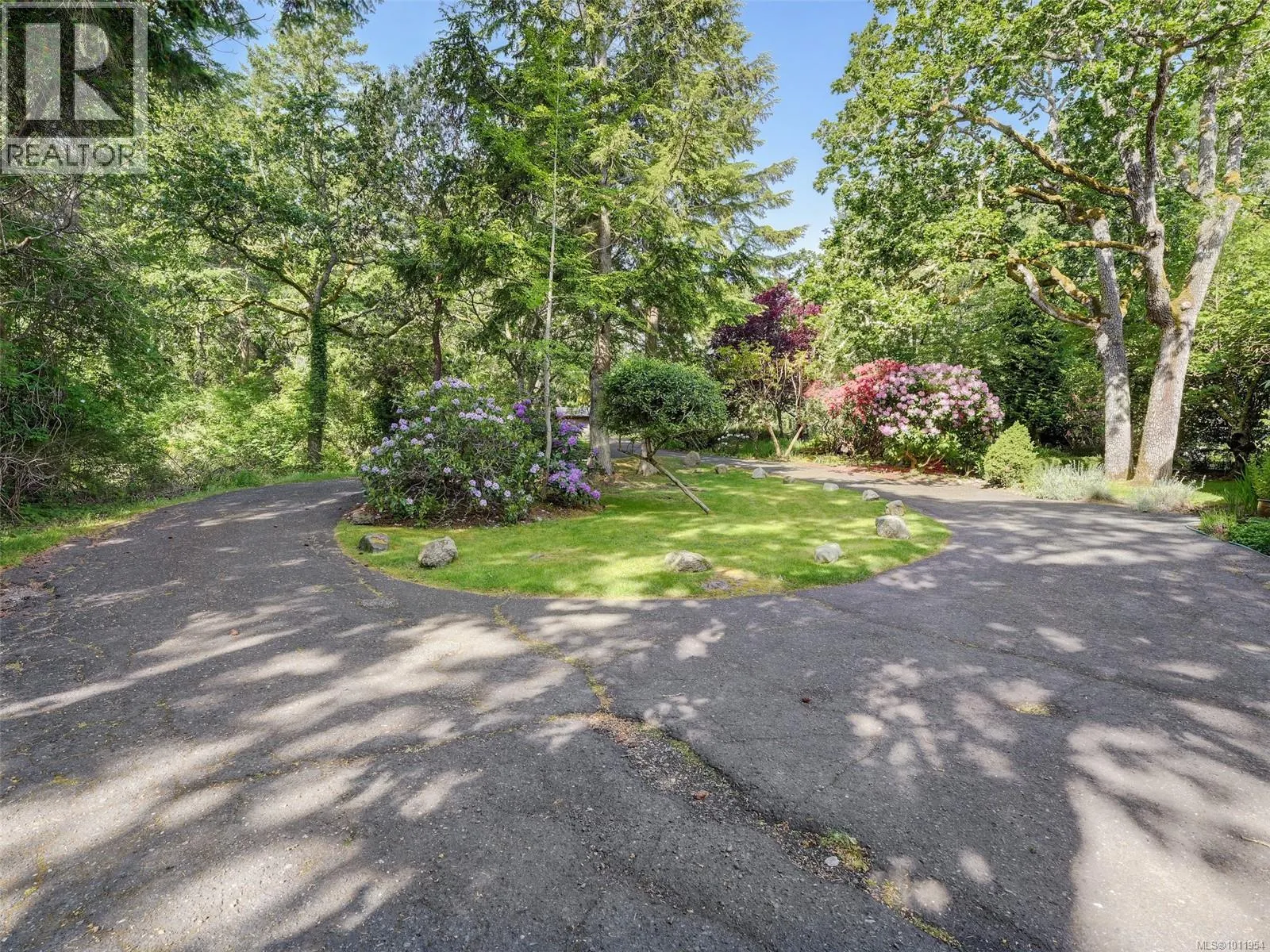 2550 Queenswood Dr