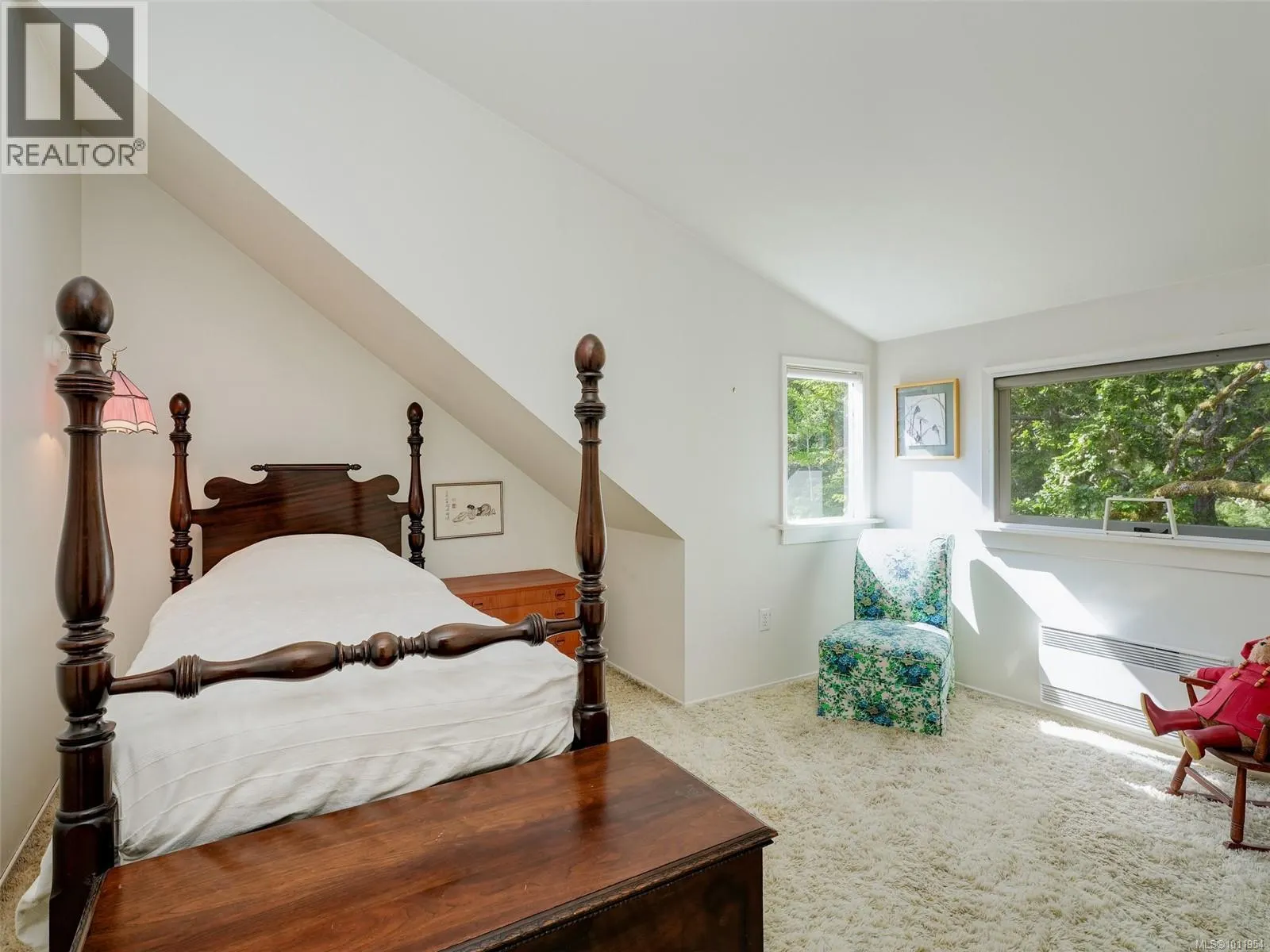 2550 Queenswood Dr