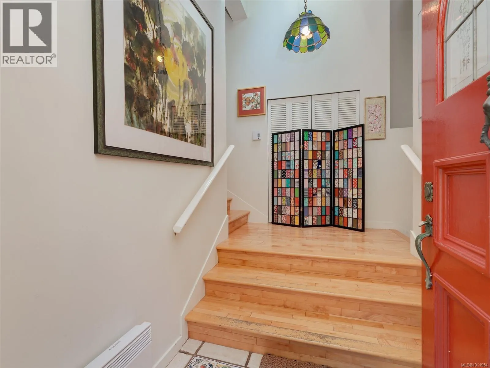 2550 Queenswood Dr