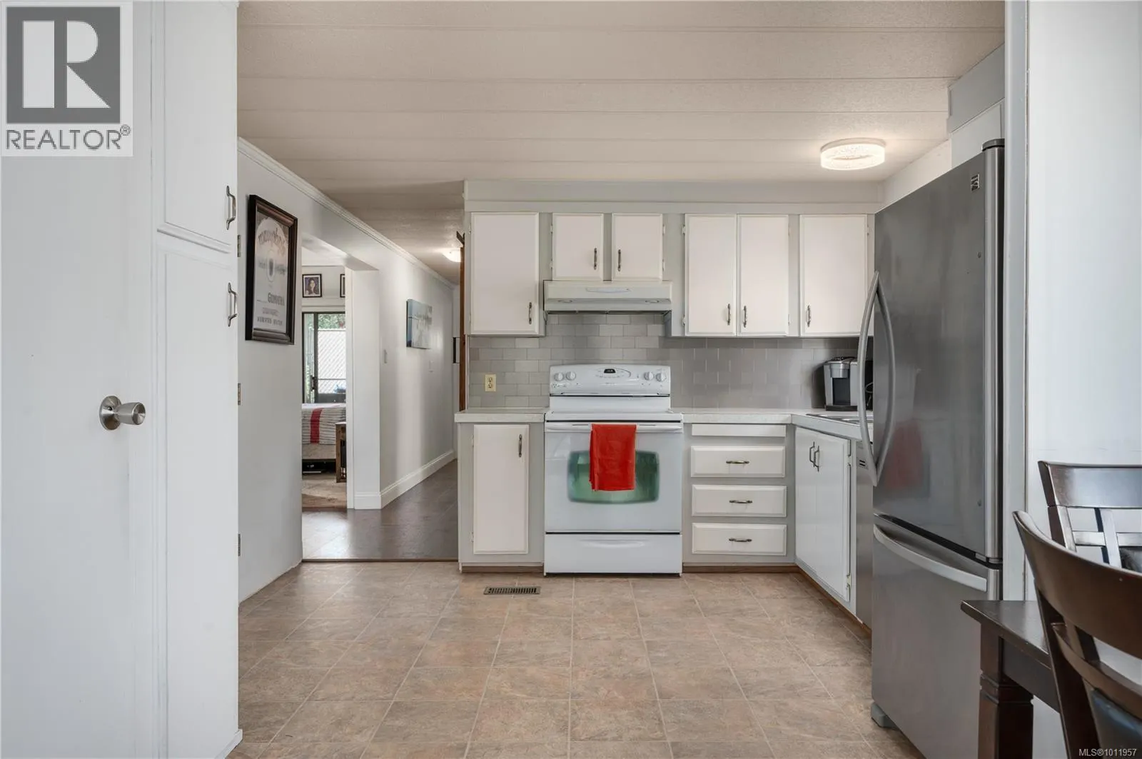 711 Kasba Cir