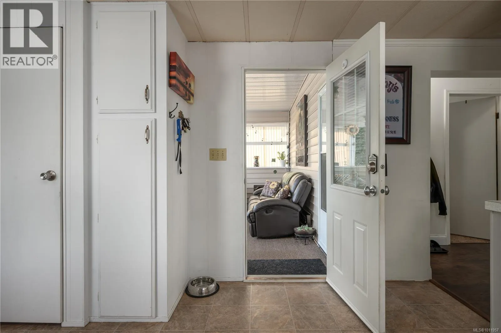 711 Kasba Cir