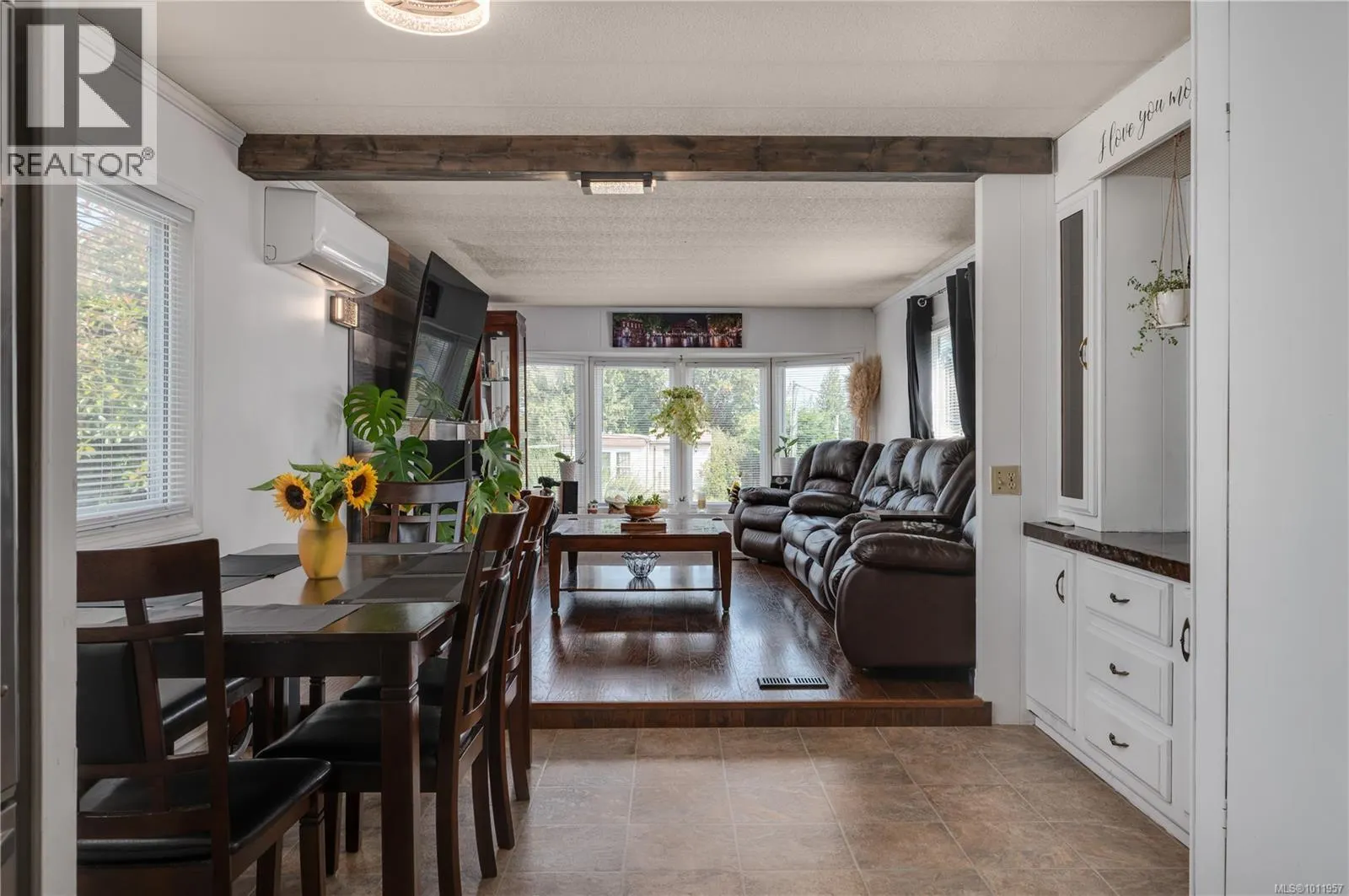 711 Kasba Cir