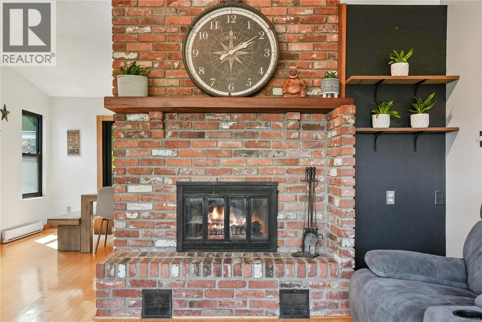 3372 Mary Anne Cres