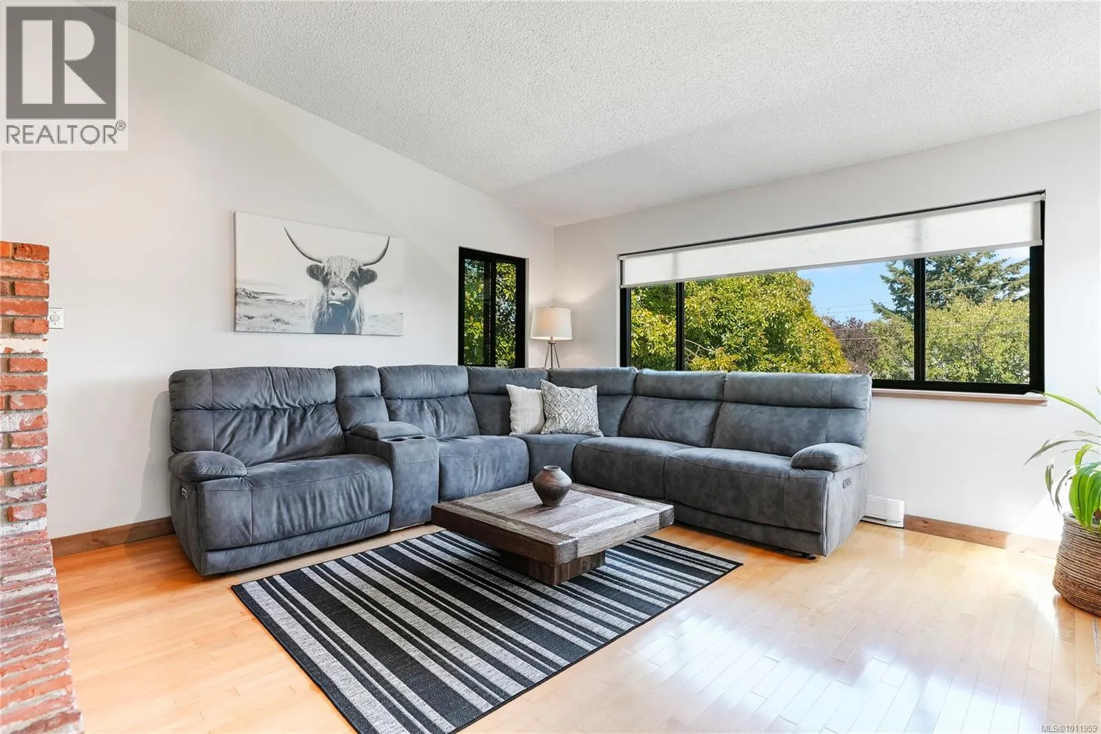 3372 Mary Anne Cres