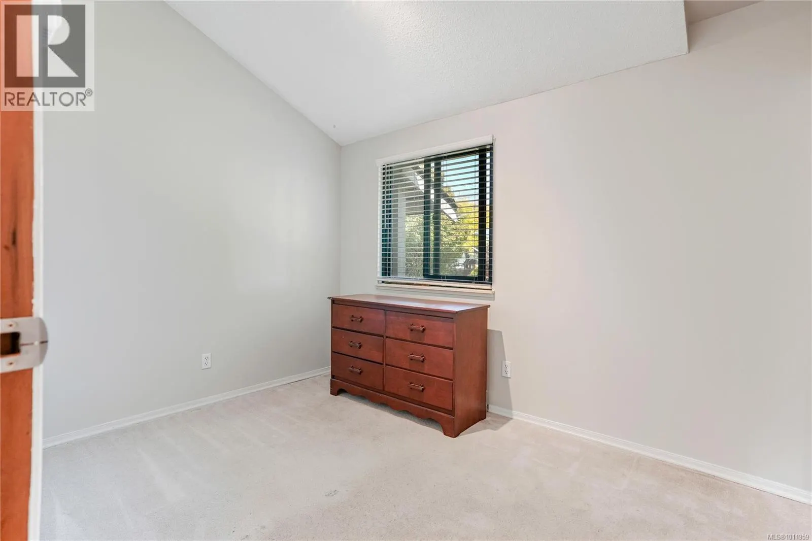 3372 Mary Anne Cres