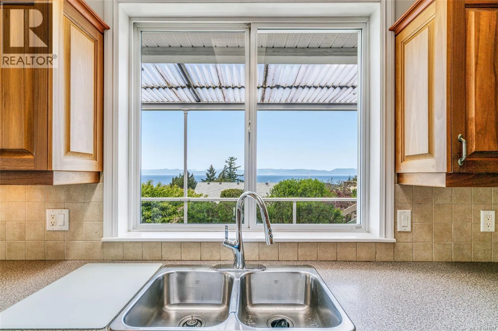 4956 Bella Vista Cres