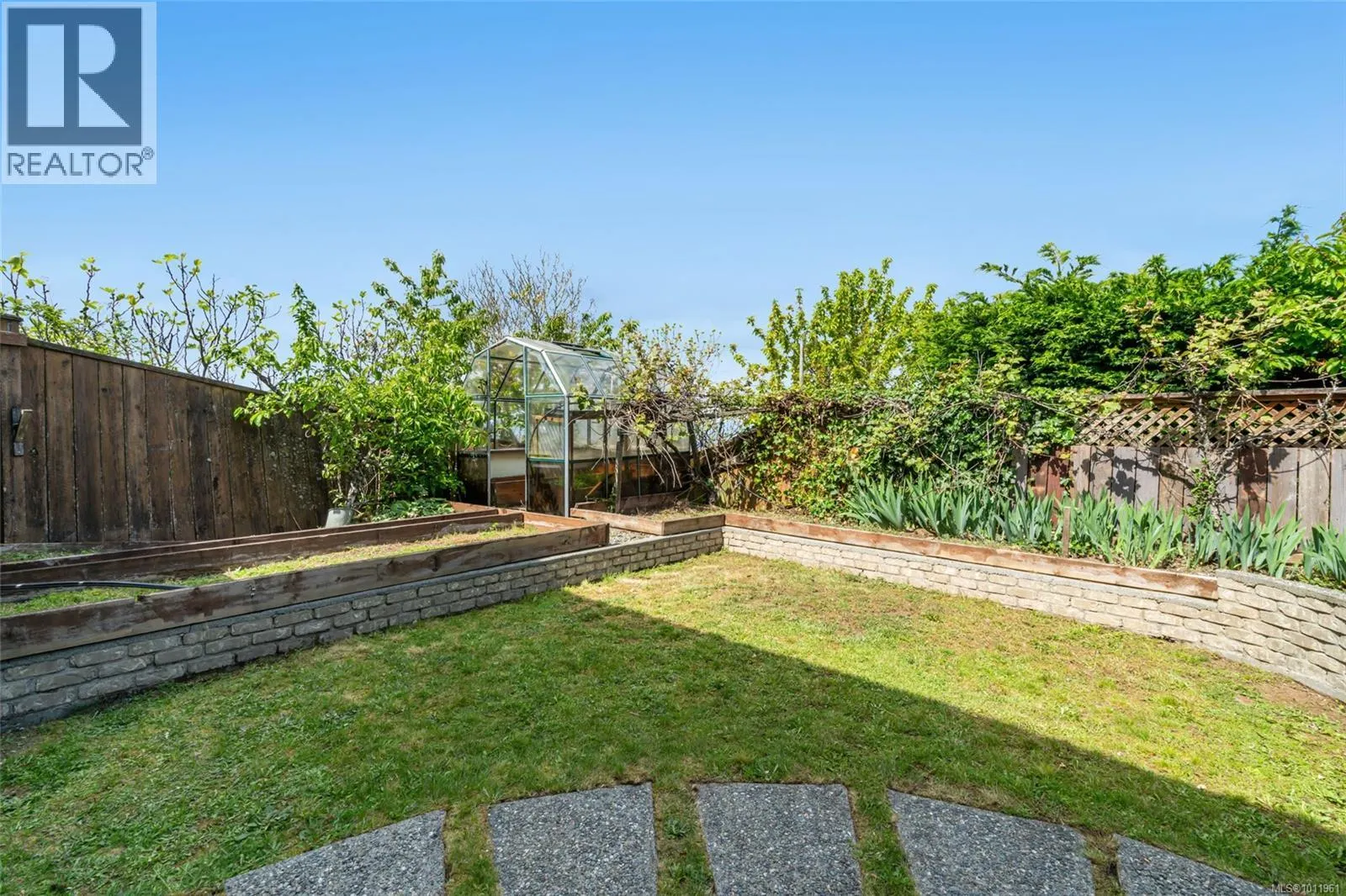 4956 Bella Vista Cres