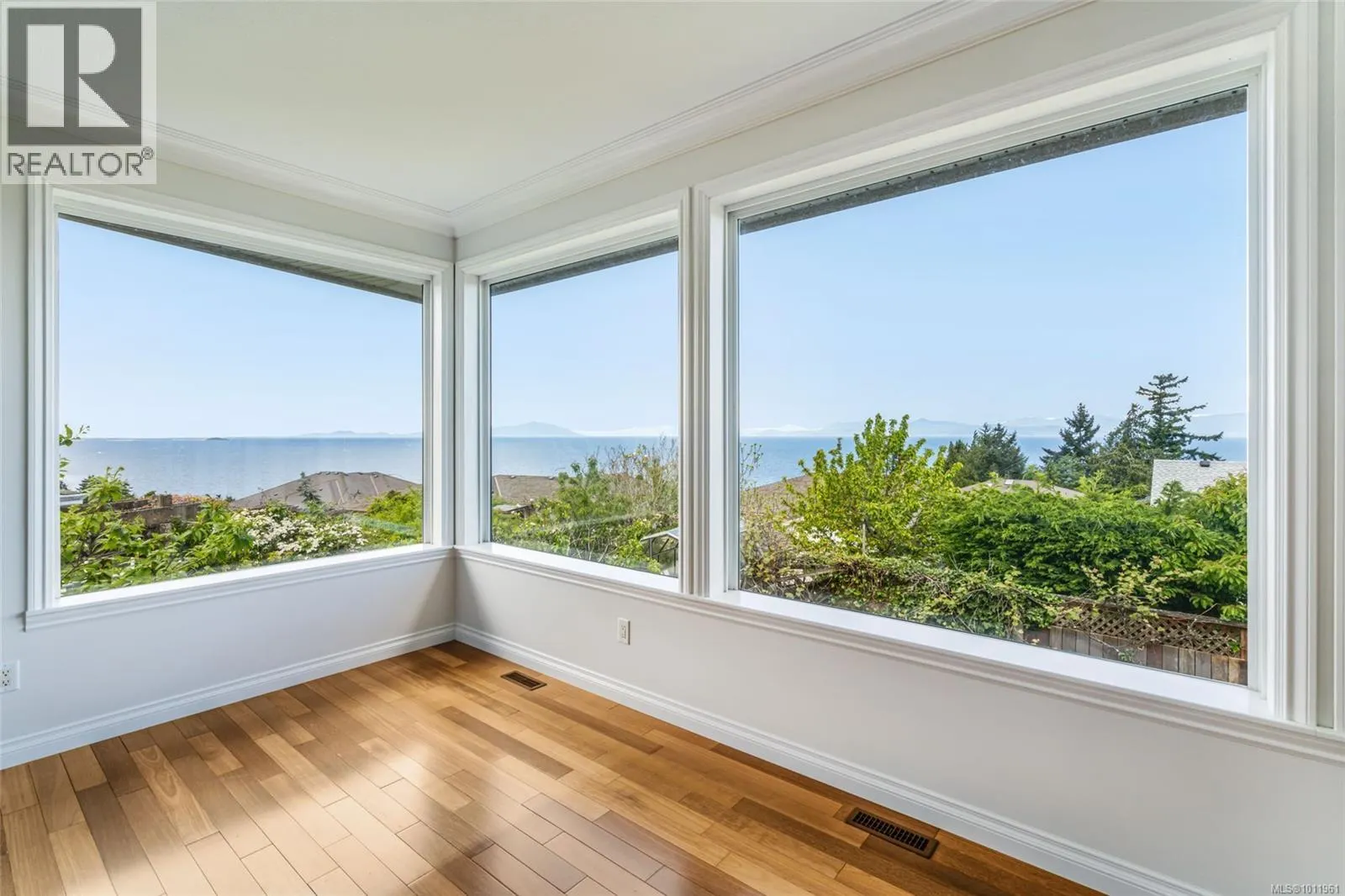 4956 Bella Vista Cres
