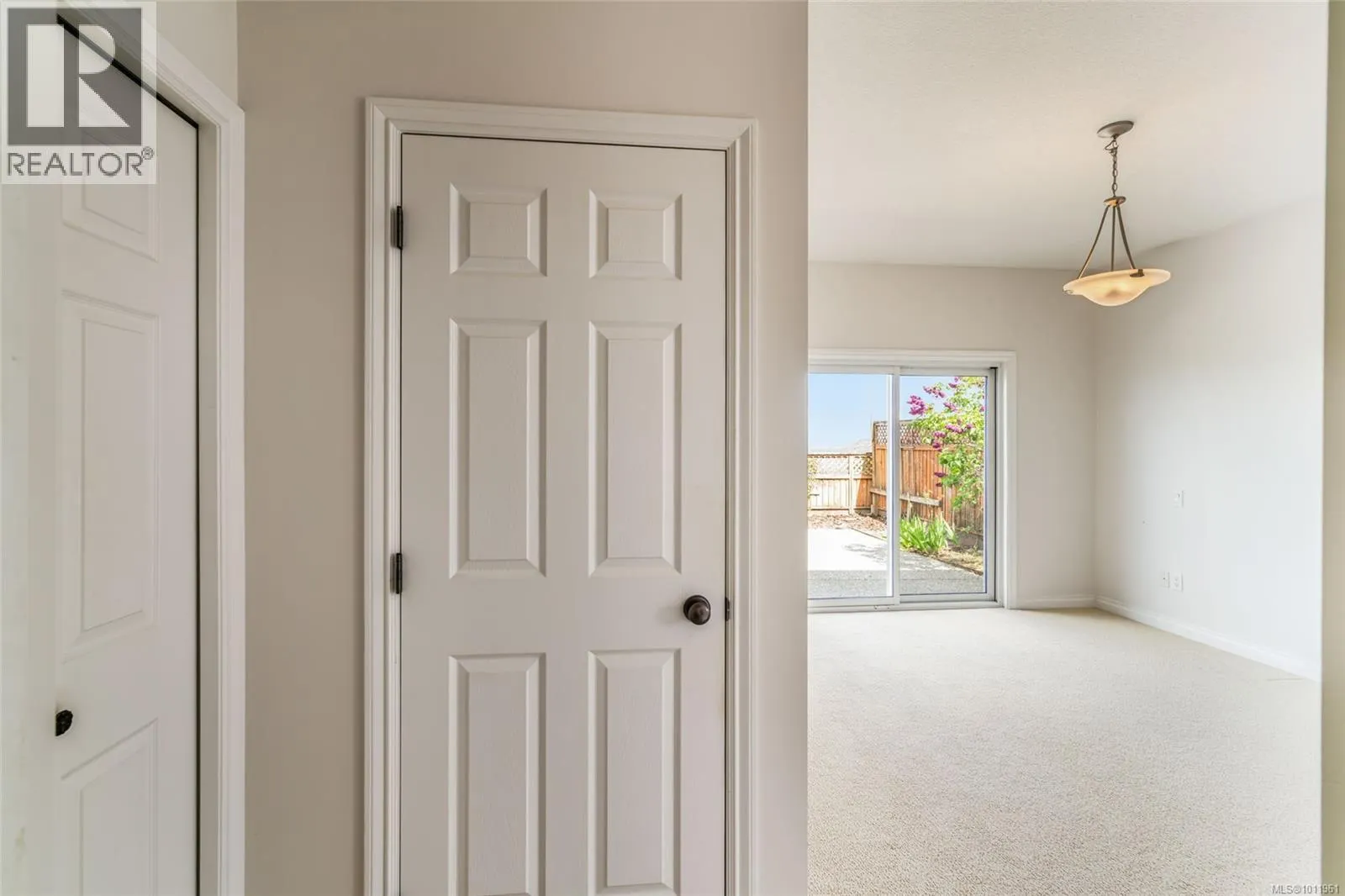 4956 Bella Vista Cres