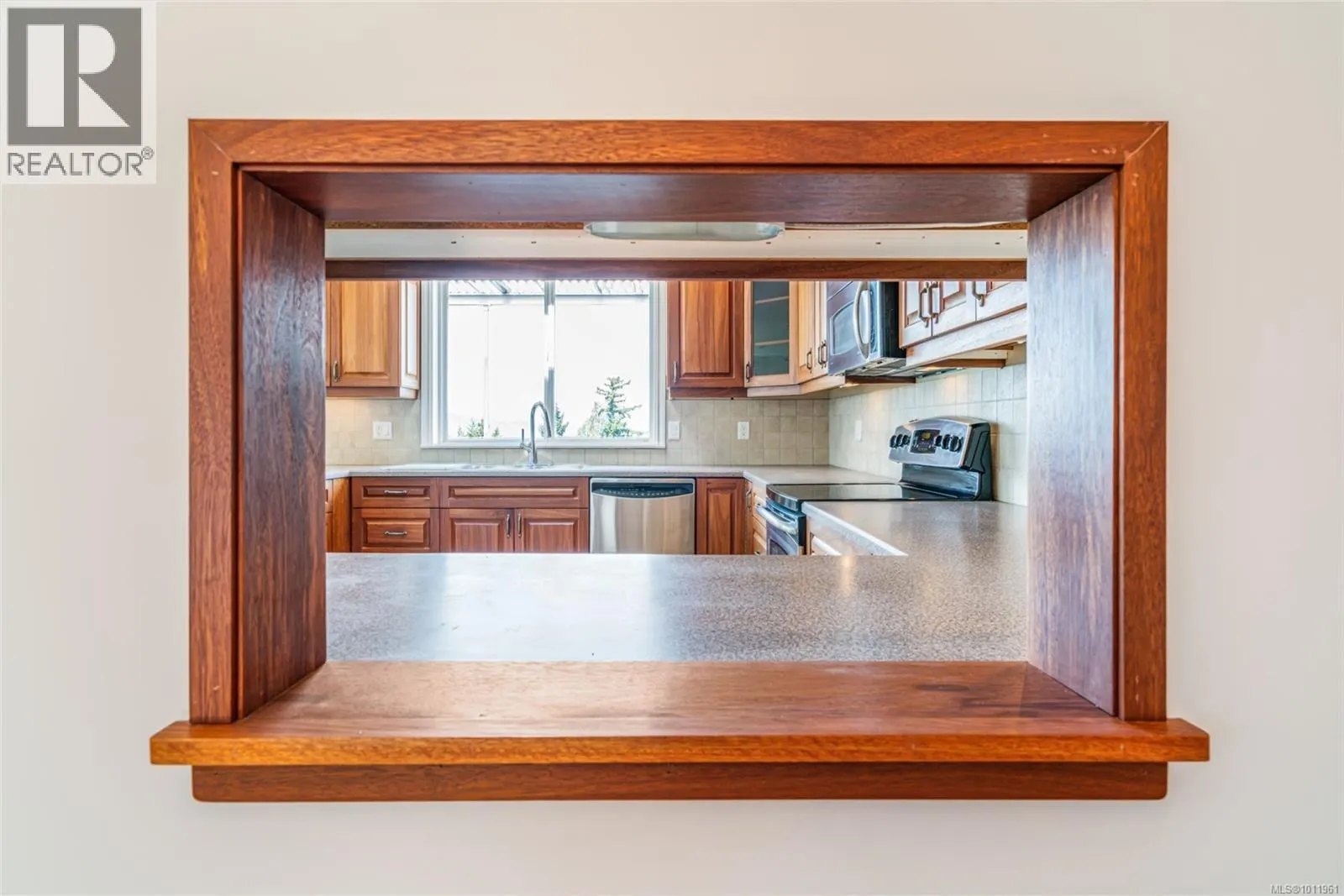 4956 Bella Vista Cres
