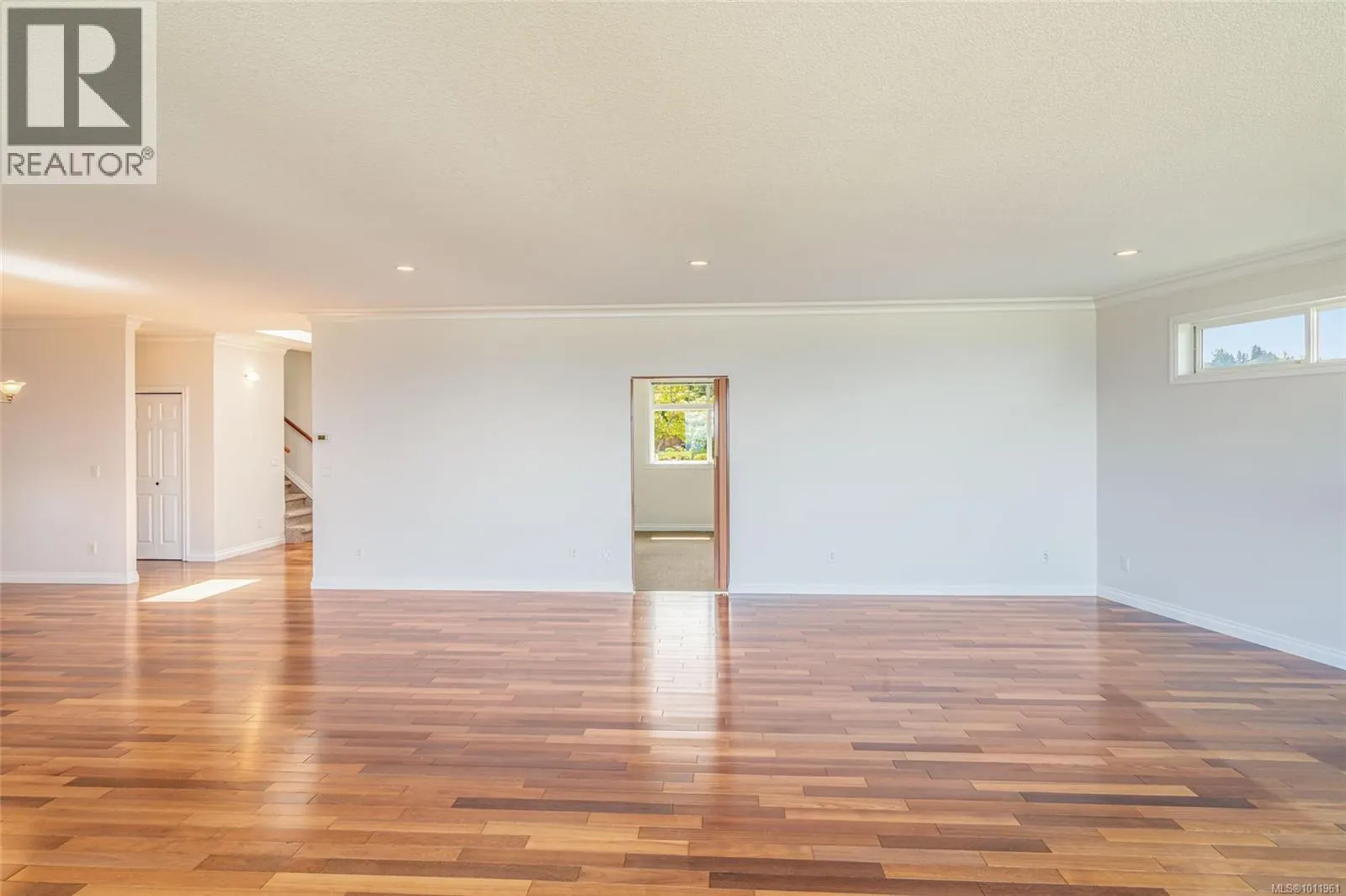 4956 Bella Vista Cres