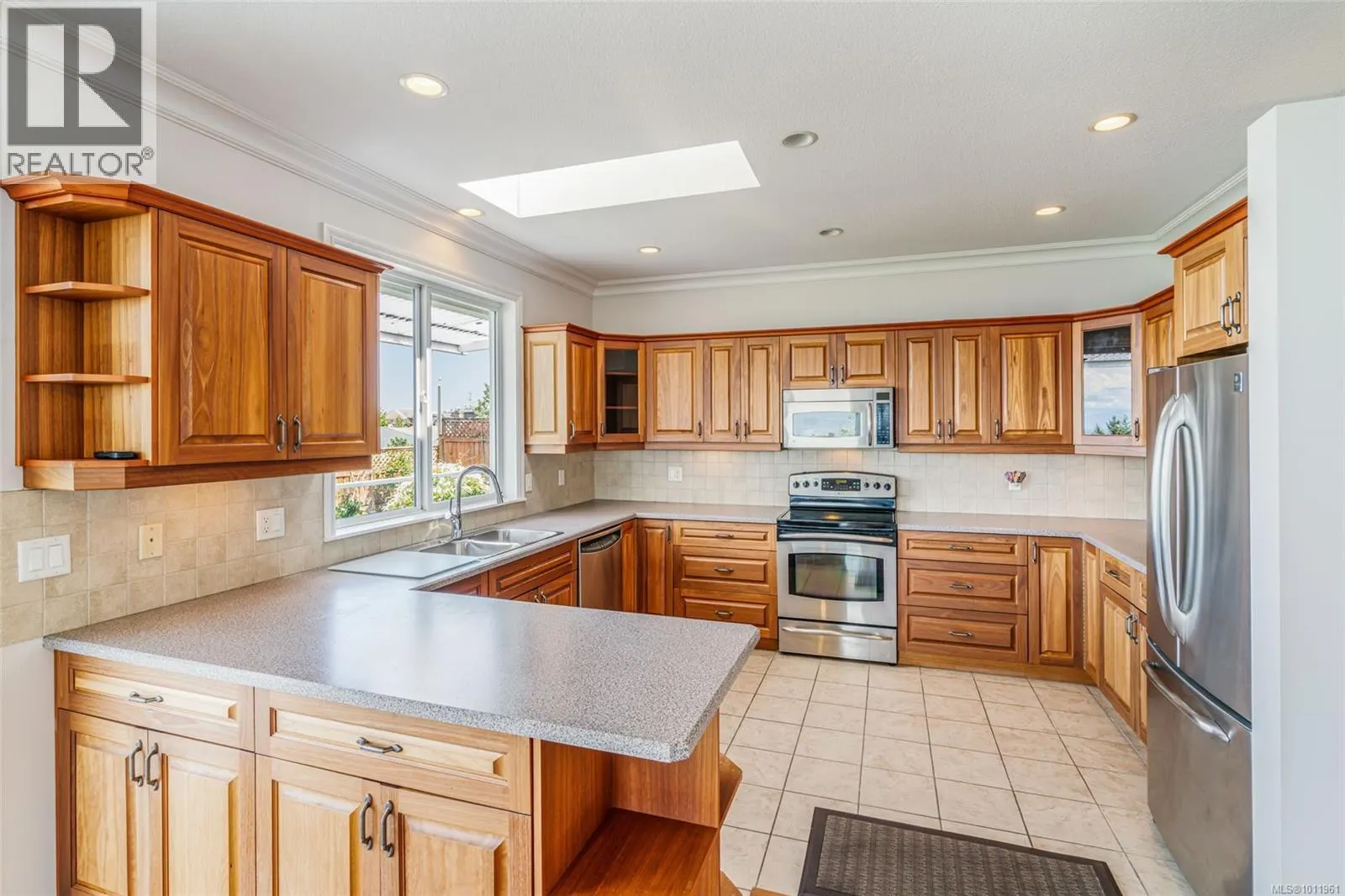 4956 Bella Vista Cres