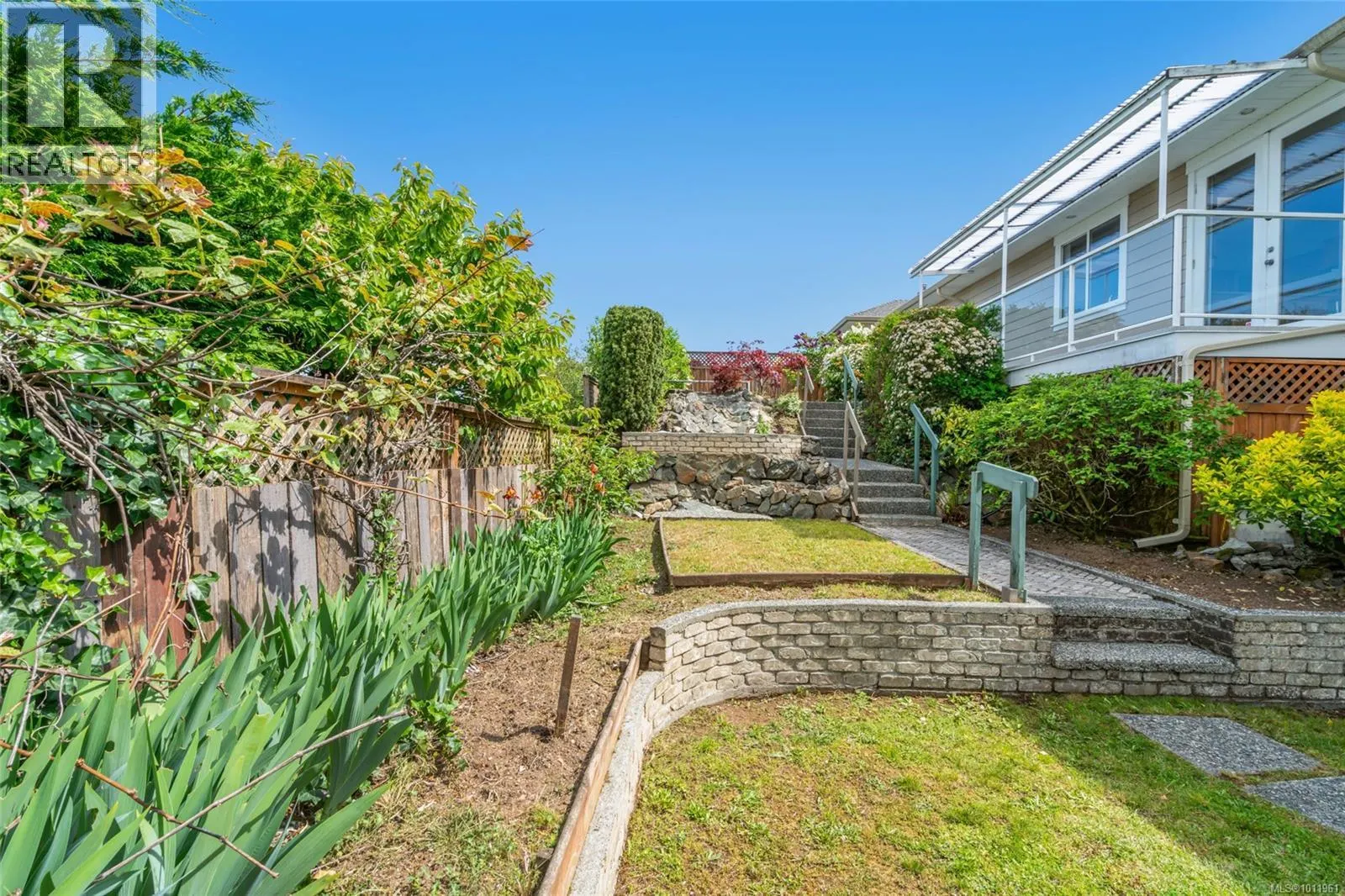 4956 Bella Vista Cres