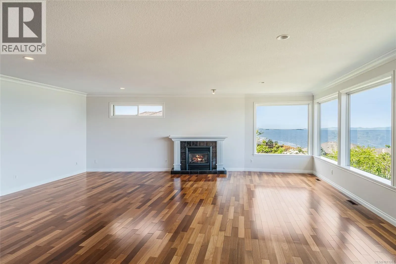 4956 Bella Vista Cres