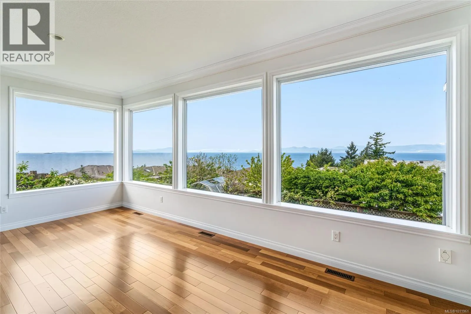 4956 Bella Vista Cres