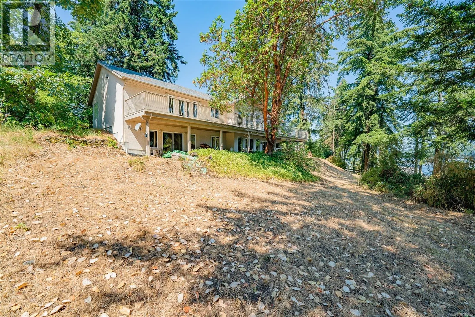 5030 Limberis Dr