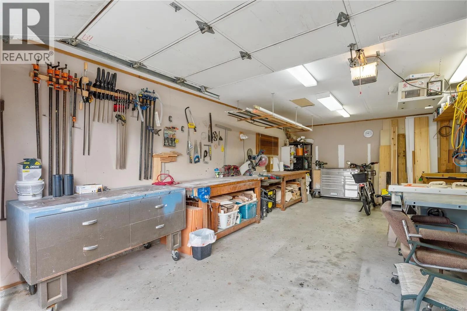 5219 Miller Rd