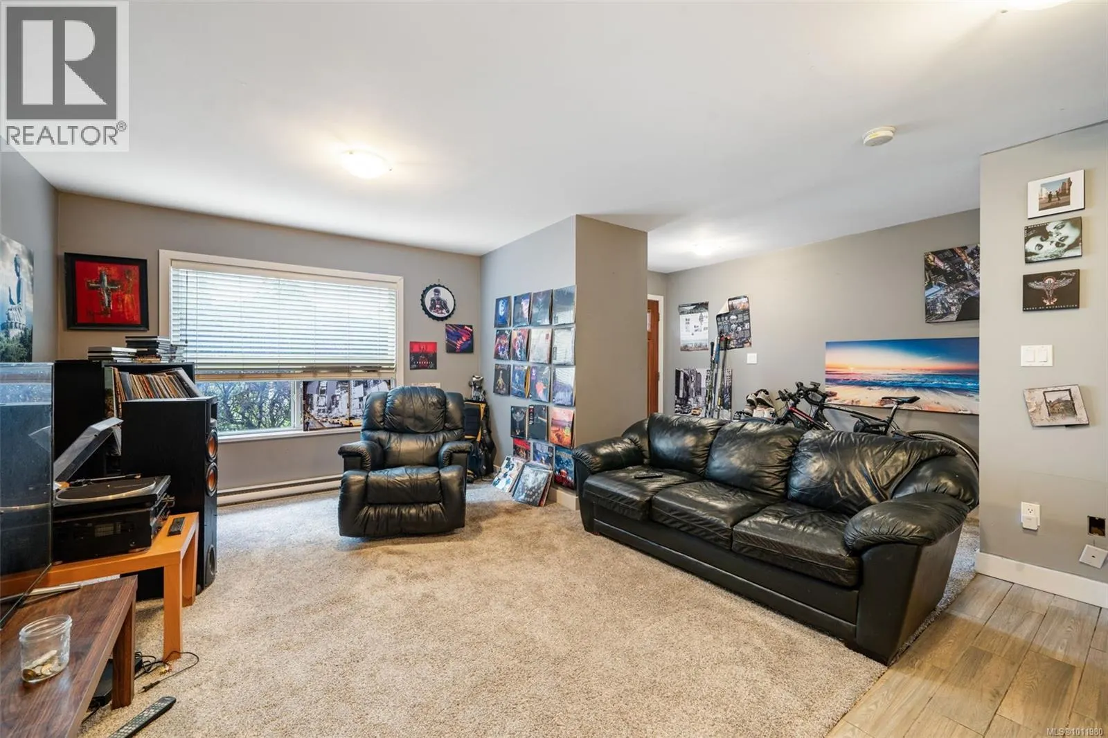 860 Brock Ave