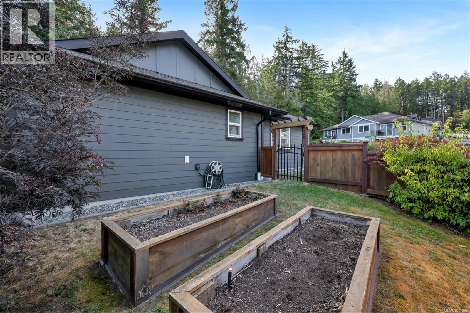 1501 Treetop Close