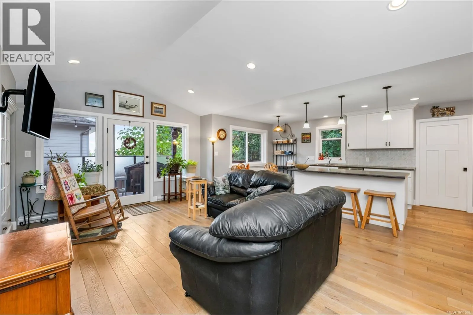 1501 Treetop Close