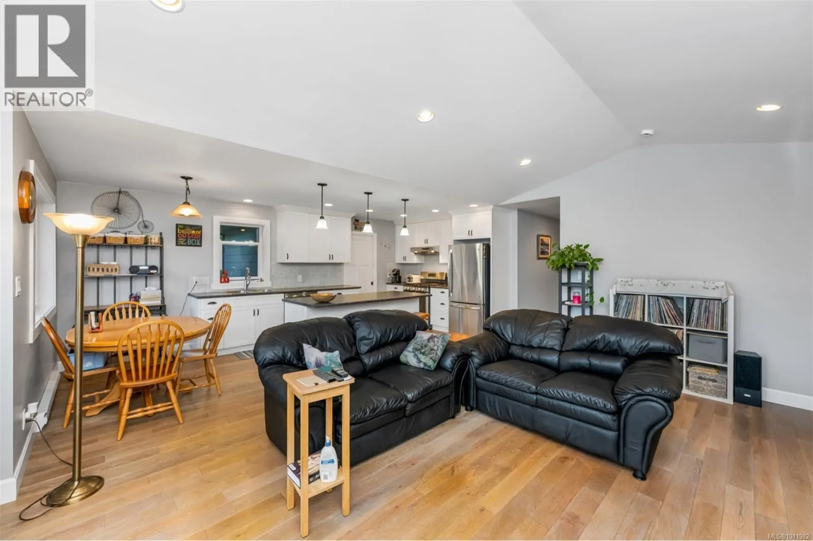 1501 Treetop Close