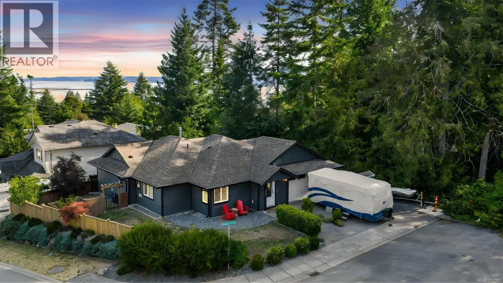 1501 Treetop Close