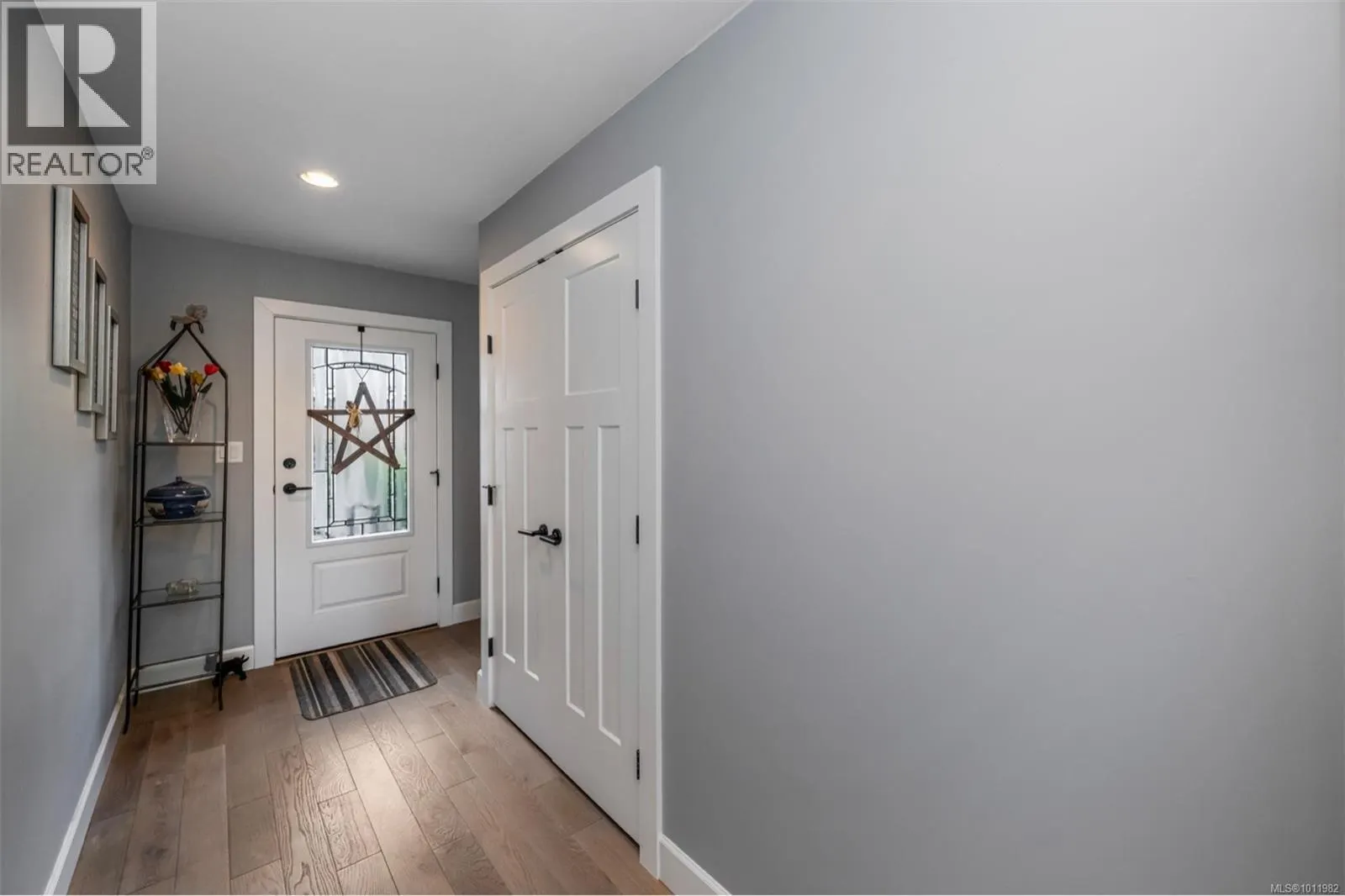 1501 Treetop Close