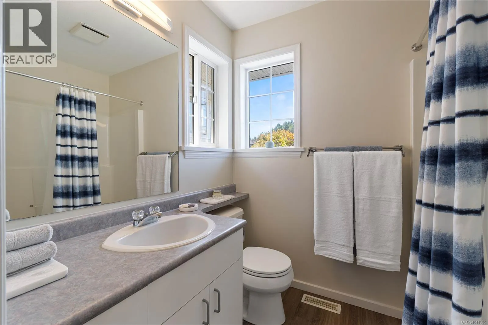 6262 Azure Rd