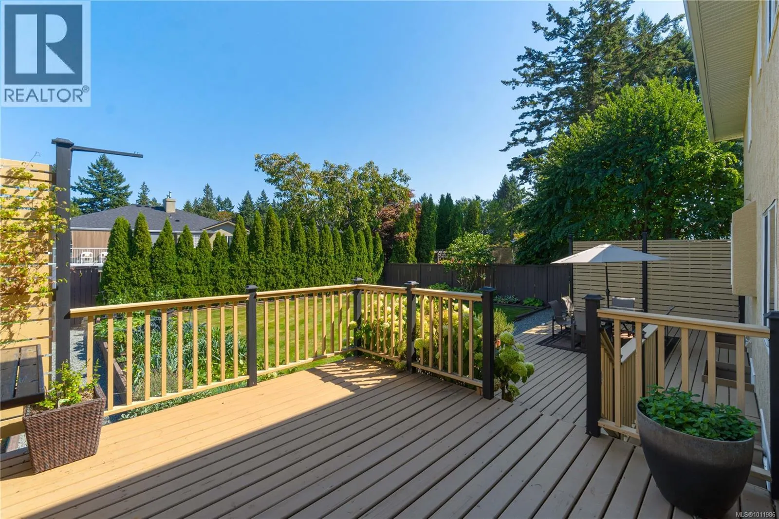 6262 Azure Rd