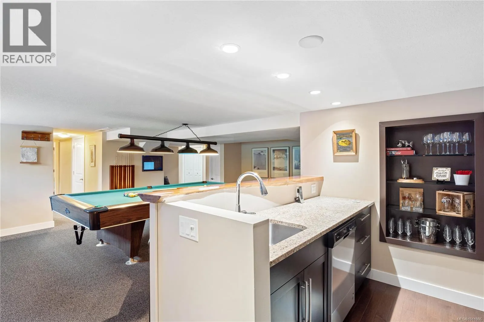 6262 Azure Rd
