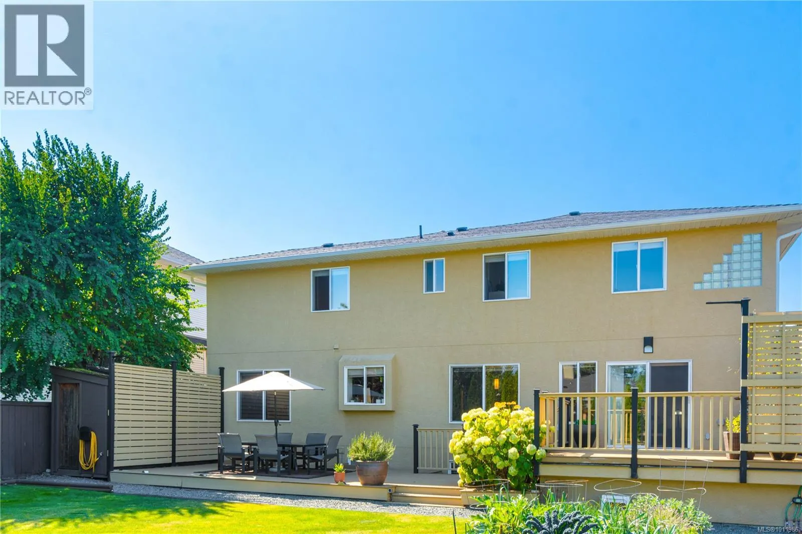 6262 Azure Rd