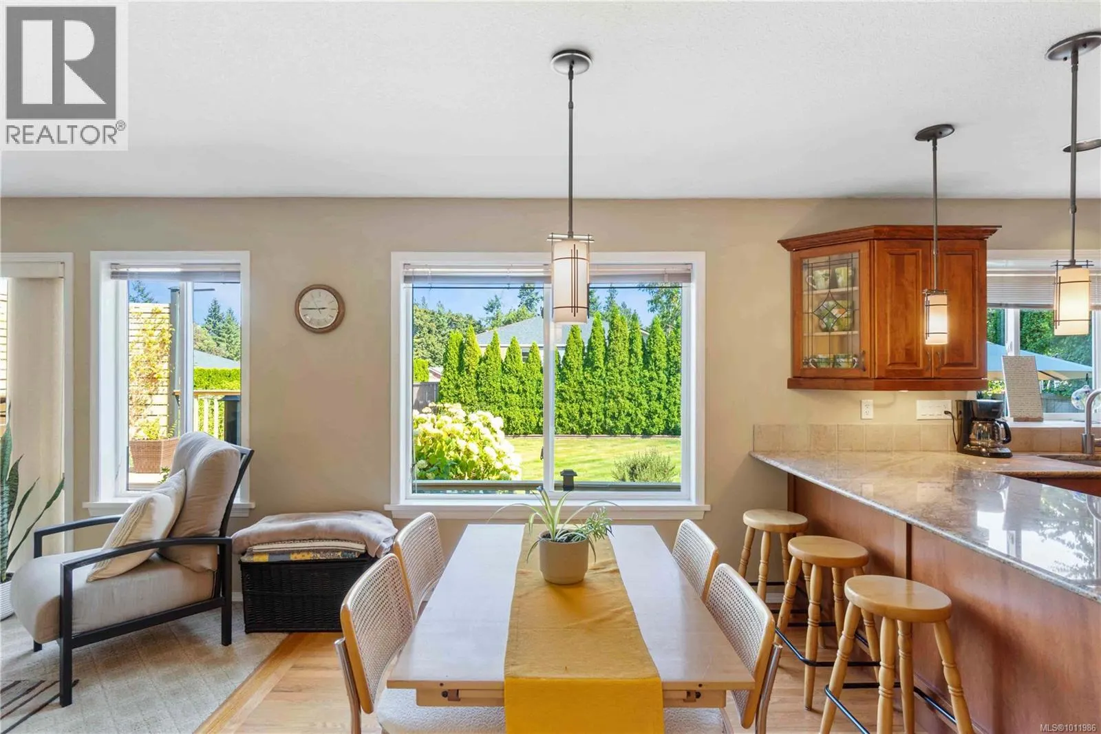 6262 Azure Rd